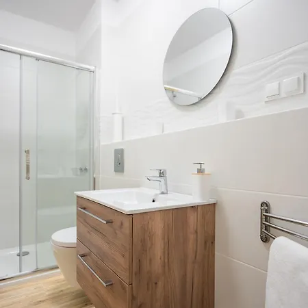 Gambit, Ogrody Pieniawskie, Myweek Lejlighed *